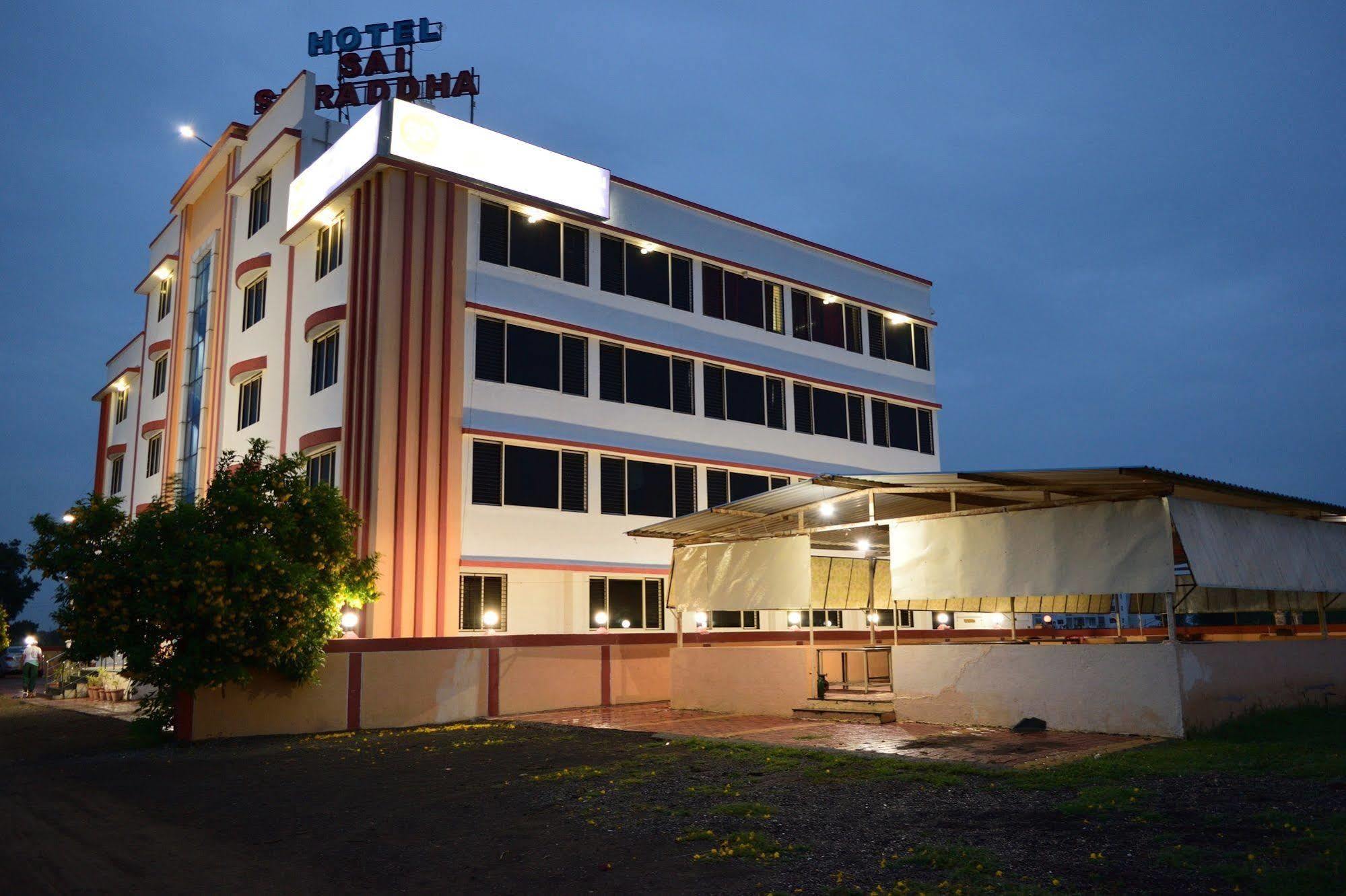 Hotel Sai Shraddha Shirdi Bagian luar foto